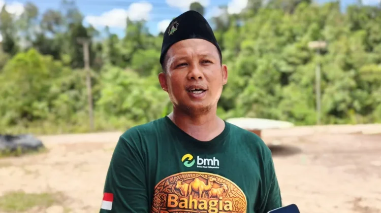 Ponpes Hidayatullah Mahulu Berbagi Daging Kurban untuk Warga Sekitar