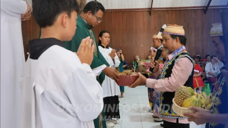 Misa Pembukaan Nebukoq Awali Pesta Panen Budaya Mahakam Ulu