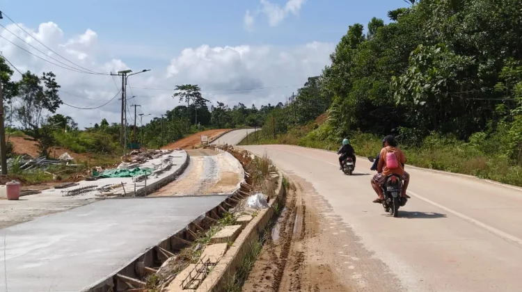 Penyelesaian Jalan Mahulu-Kutai Barat Ditargetkan Rampung Tahun 2027