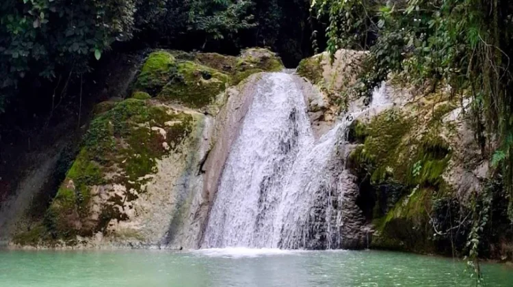 Menilik Surga Tersembunyi Air Terjun Nyalimah Berau, Ini Tips Berkunjung !