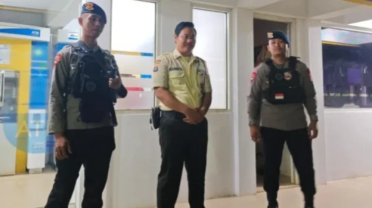 Jaga Kamtibmas, Brimob Patroli Sejumlah Objek Vital di Kutai Barat