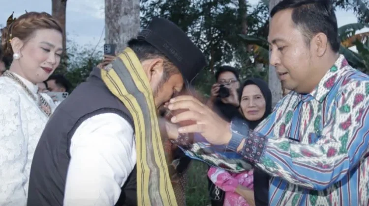 Gubernur Kaltim Tinjau Proyek Jalan dan Resmikan SMKN 3 Sendawar di Kutai Barat