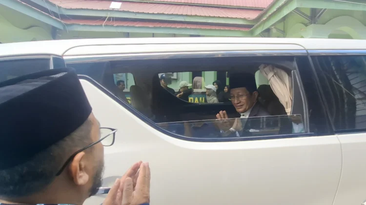 Menteri Agama Apresiasi Perjalanan 34 Tahun Ponpes Assalam Arya Kemuning Kubar