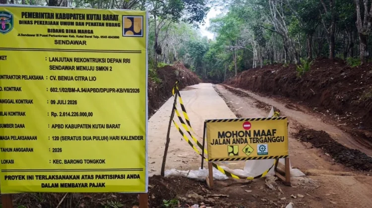 Rekonstruksi Jalan Depan RRI Sendawar menuju SMK Negeri 2 Mulai Dikerjakan