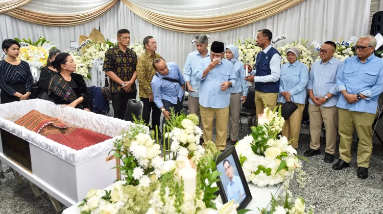 Basuki Kenang Dedikasi Troy Pantouw sebagai Pionir Komunikasi Publik IKN