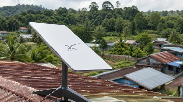 Starlink Jadi Andalan Warga Intu Lingau Akses Internet