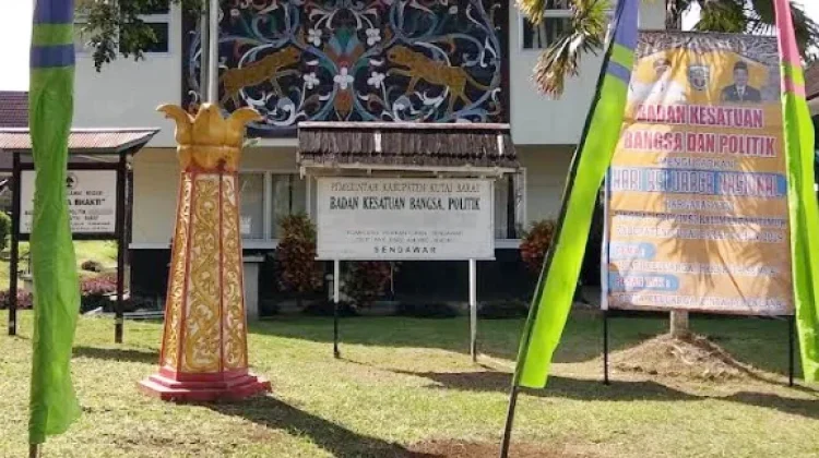 Kesbangpol Kubar Siapkan Kader Pemimpin lewat Program Paskibraka