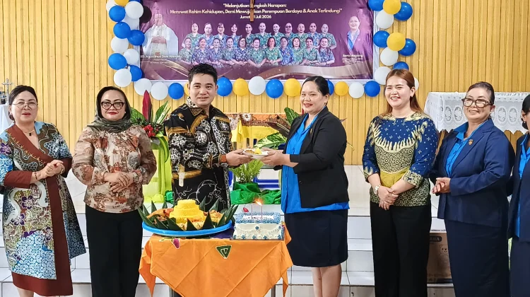 Warga Mahakam Ulu Rayakan HUT WKRI Ke-102 dengan Meriah
