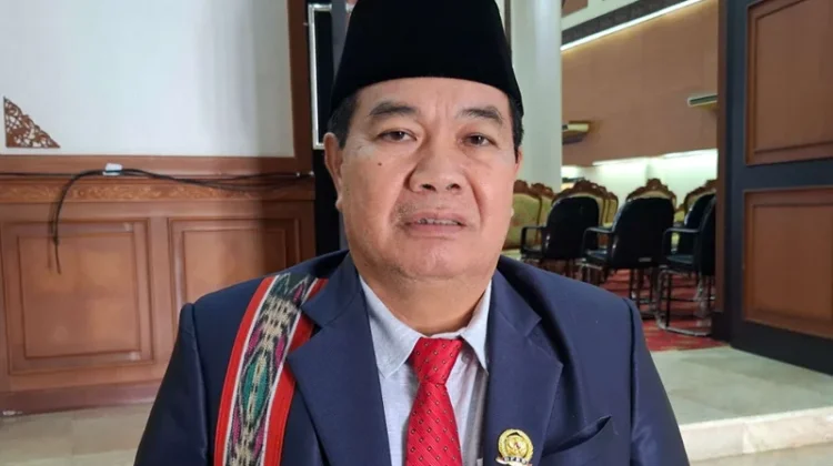 Ketua DPRD: Pasar Malam Cerminkan Geliat Ekonomi Kubar