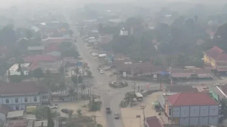 Kualitas Udara Kutai Barat Tidak Sehat Akibat Asap Kebakaran PM2.5 Capai 134