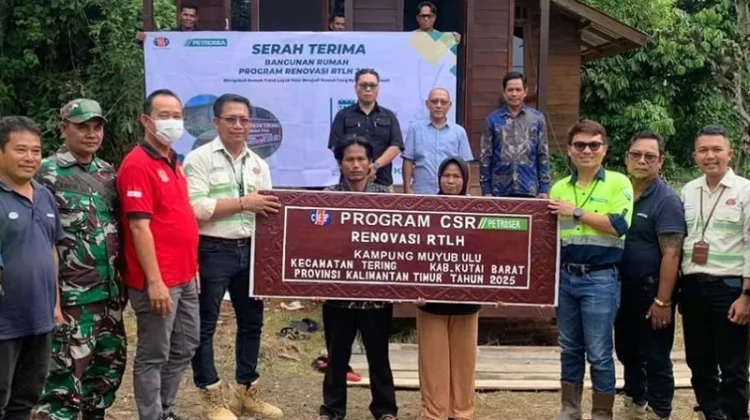 PT Cristian Eka Pratama Renovasi Rumah Warga Lingkar Tambang