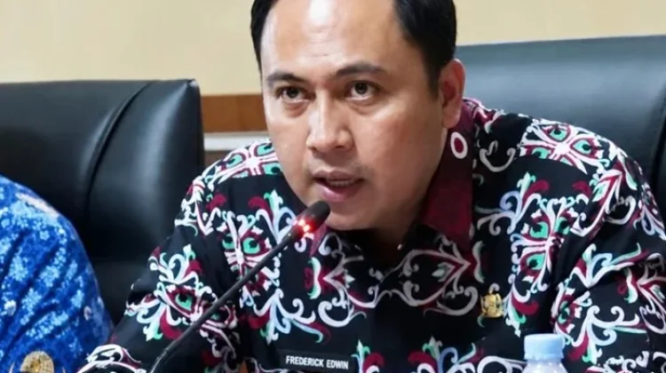 Bupati Kubar Ajak Warga Jaga Lingkungan