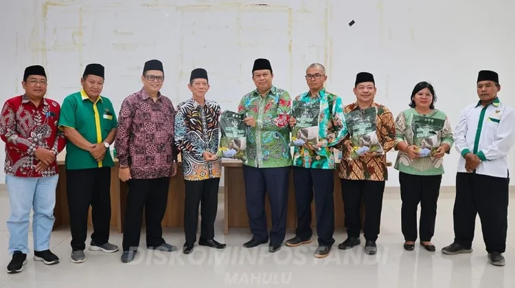 Baznas Kaltim Salurkan Bantuan Kebutuhan Pokok kepada Pemkab Mahakam Ulu