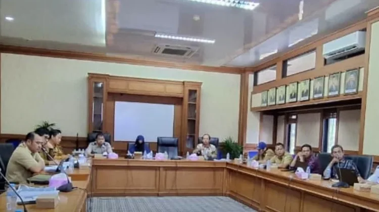 Pemkab Kutai Barat Kaji Pembangunan Jembatan Timbang
