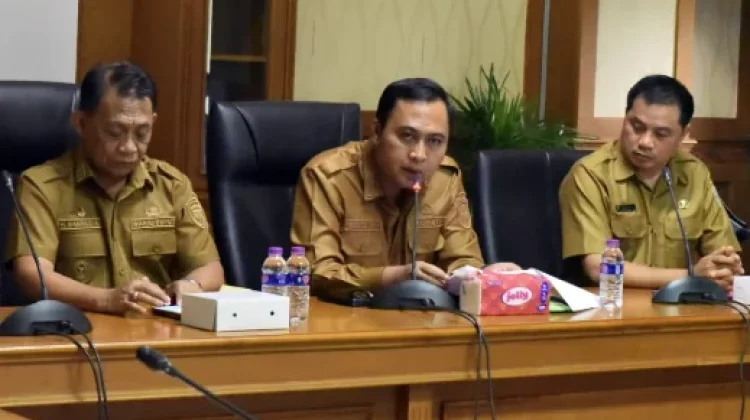 Bupati Kubar Minta Rekonstruksi Jalan Disiapkan untuk Pertumbuhan Kota Sendawar