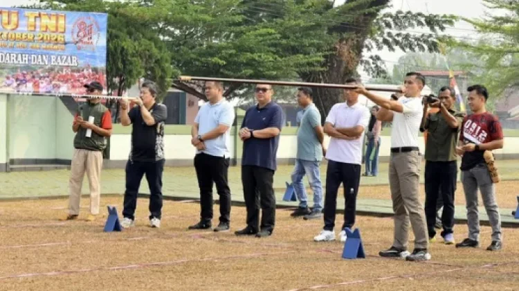 Lomba Menyumpit di Makodim 0912 Kubar Jaga Warisan Budaya Dayak