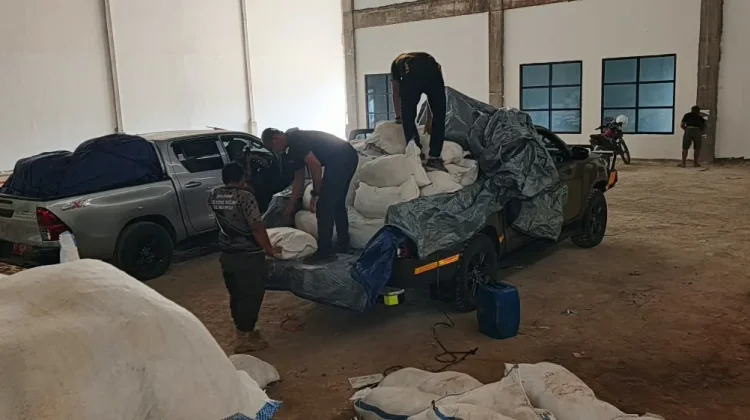 Pemerintah Pusat Salurkan Bantuan Pangan Bagi Warga Terdampak Kemarau di Mahulu
