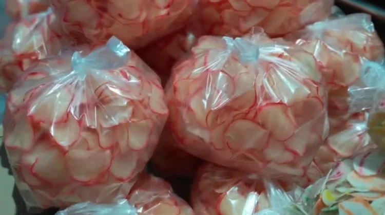 Kerupuk Singkong Rumahan di Muara Lawa Pertahankan Proses Produksi Tradisional
