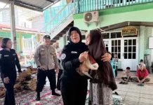 Polwan Polda Kaltim Gelar Bakti Sosial Bagi Warga Balikpapan