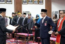 Bupati Kubar Lantik Kamius Junaidi sebagai Penjabat Sekda