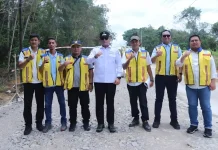 Wagub Kaltim Tinjau Perbaikan Jalan Batas Kukar–Kubar, Target Rampung Desember