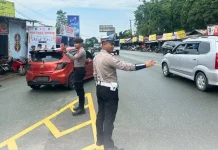 Samapta Polres Kukar Gelar Operasi Keselamatan  di Titik Rawan Macet Tenggarong
