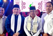 Ustaz Hilmi Firdausi Puji Toleransi di Kutai Barat