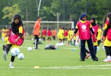 Rayakan Hari Kartini di IKN, 140 Siswi Rasakan Pengalaman Bermain Sepak Bola