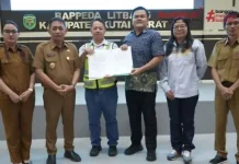 PT BEK Biayai Iuran BPJS 100 Warga di Tiga Kampung Prioritas