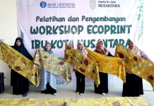 Otorita IKN dan BI Latih Warga Kembangkan Produk Batik Ecoprint