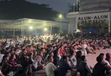 Ribuan Penonton Ikut Nobar Final Piala Dunia yang Digelar Pemkab Kubar