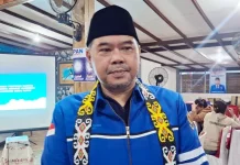 Lantik Pengurus DPC PAN se-Kubar, Erwin Izharuddin Tekankan Program “Bantu Rakyat”