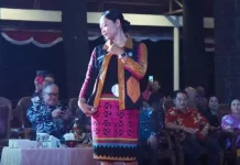 16 Kecamatan Ikuti Fashion Show HKG PKK ke-54 di Kutai Barat