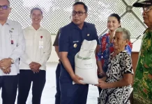 Lebih dari 17 Ribu Warga Kubar Terima Bantuan Beras Pemerintah