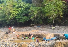 Sungai Surut, Masyarakat Mahulu Manfaatkan Kemarau untuk Mencari Emas