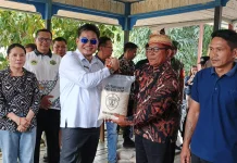 Pemkab Mahulu Salurkan Bantuan Pangan ke Long Apari