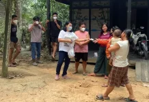 AMAN Salurkan Ribuan Masker dan Vitamin Bagi Masyarakat Adat Terdampak Kabut Asap