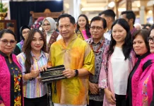 Kualitas Kerajinan Khas Kubar Dipuji Mendagri Tito Karnavian