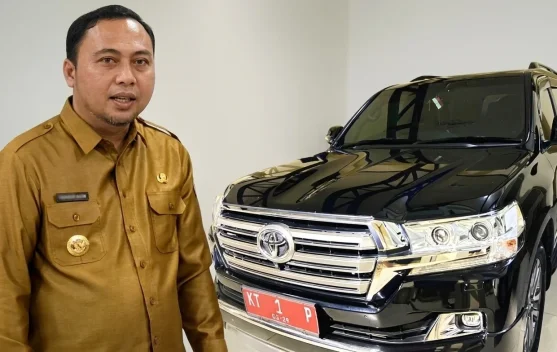 Bupati Kutai Barat Bantah Beli Mobil Dinas Baru Berharga Fantastis