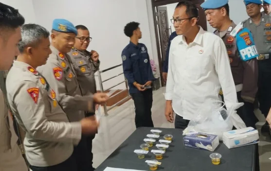 Ratusan Personel Polres Kubar Jalani Tes Urine Mendadak
