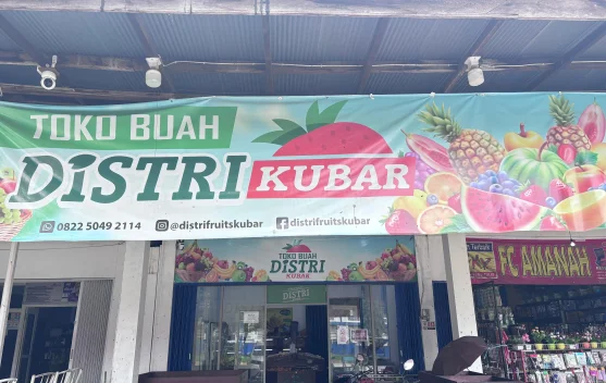 Pedagang Buah Kubar Keluhkan Persaingan Harga Tidak Sehat