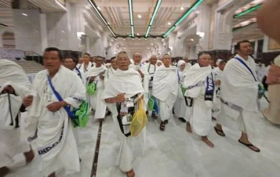 Jemaah Haji Kutai Barat Diberangkatkan lewat Speedboat Samarinda