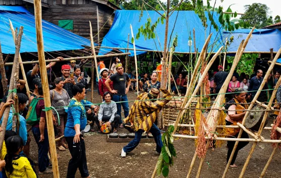 Komunitas Adat Terpencil Intu Lingau Kubar Tuntut Pemerataan Pembangunan