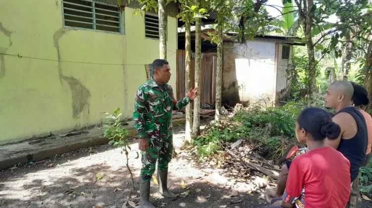 Babinsa Ajak Warga Jaga Lingkungan dan Keamanan