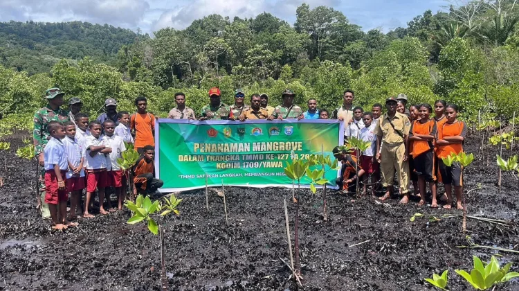 Satgas TMMD 127 Gaungkan Kepedulian Lingkungan Penanaman Mangrove