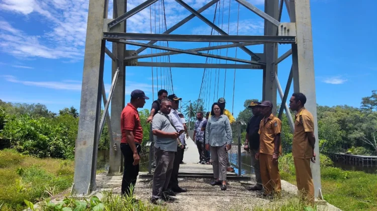 Reses DPRK Waropen Tinjau Wisata dan TPU