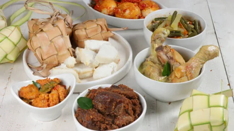 Tujuh Cara Jaga Berat Badan saat Lebaran