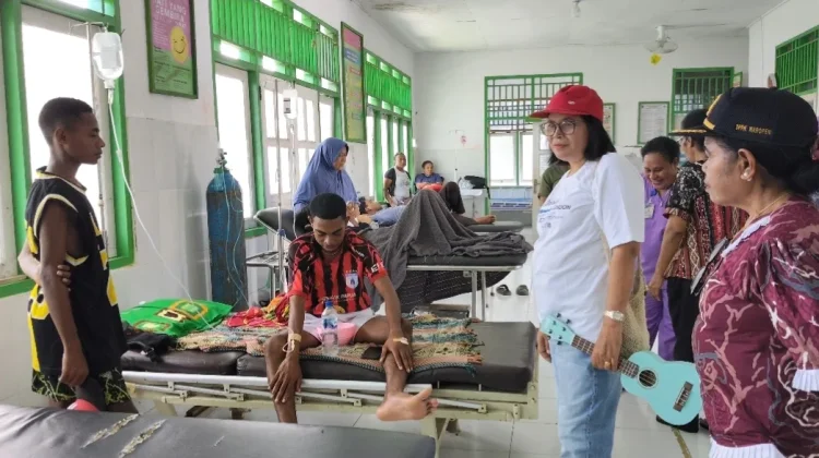 DPRK Waropen Berbagi Kasih Rayakan Paskah Bersama Pasien