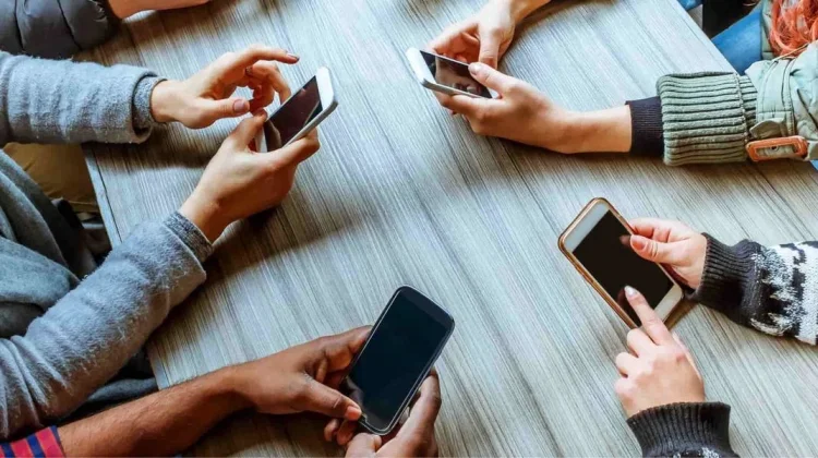 Tren Zero Post: Cara Baru Gen Z Bermedia Sosial