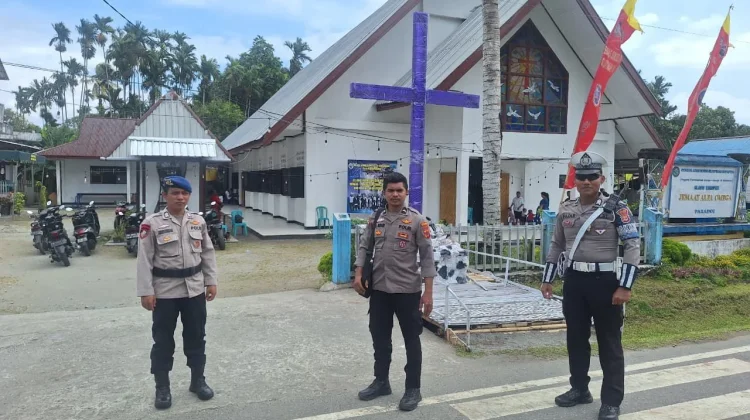 Kapolres Waropen Pastikan Ibadah Minggu Paskah Aman Kondusif